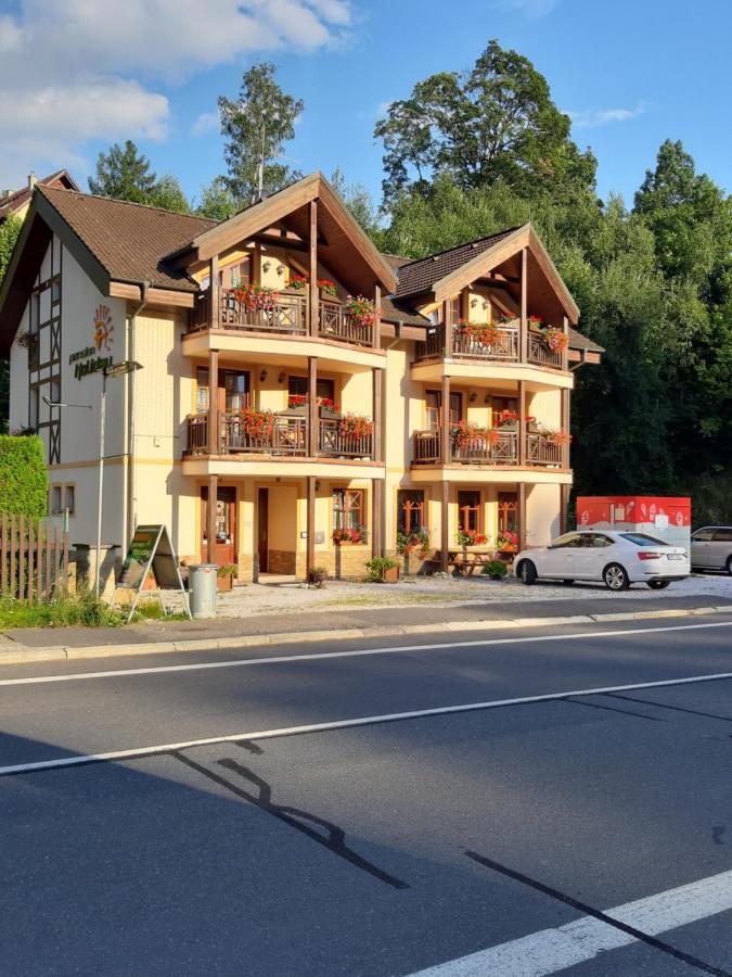 Pension Holiday Vrchlabí Eksteriør bilde