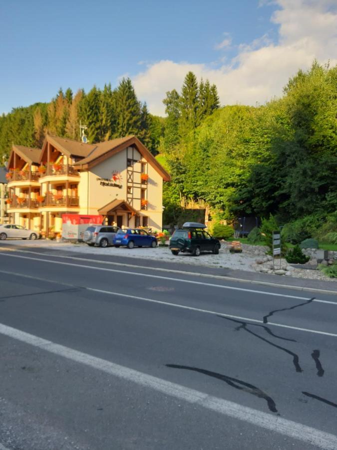 Pension Holiday Vrchlabí Eksteriør bilde